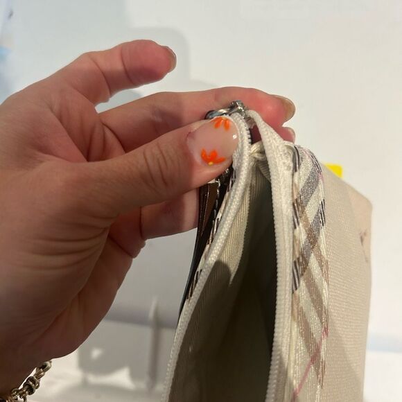 burberry cosmetic wristlet - Picture 5 of 5